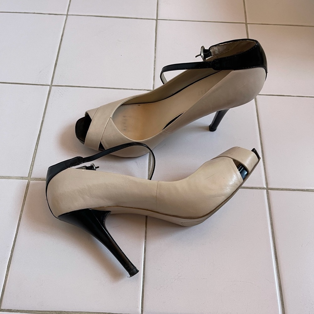 NINE WEST WOMEN’s 👠 HIGH HEELS. AMAZING CONDITION - Picture 2 of 10